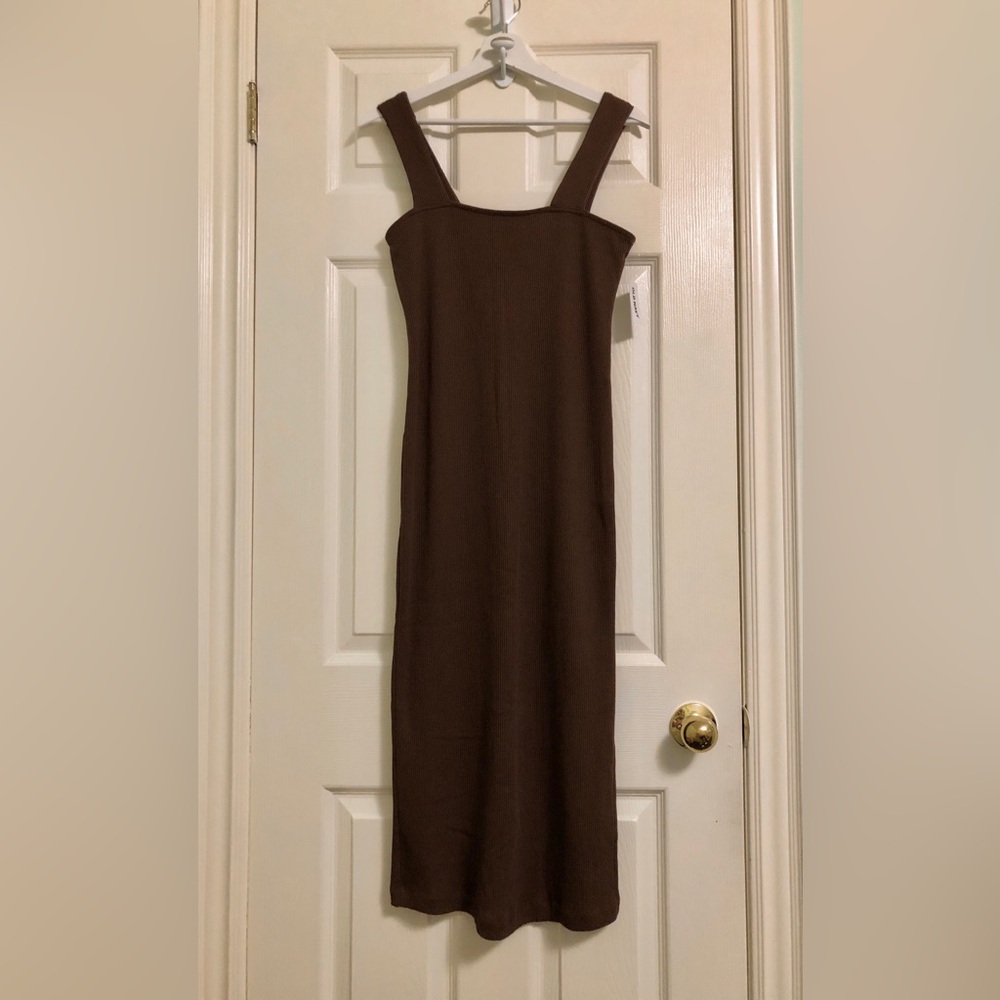 Old Navy | NWT Fitted sleeveless rib-knit midi dress (M)